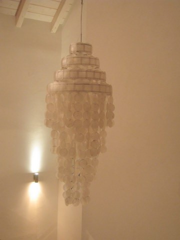 Hängelampe aus Capiz Muscheln 90 cm hoch | Wohndekor